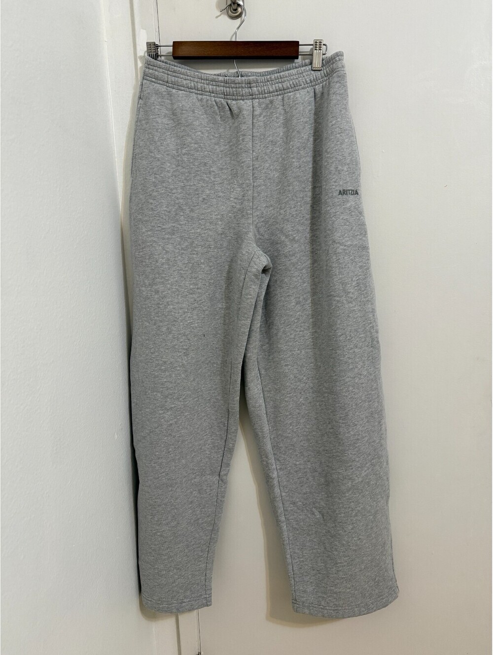 Aritzia Sweatfleece Boyfriend Barrel Sweatpant | Heather Chrome | Size M
